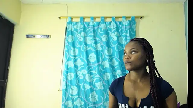 Snapshot of Madison__12 chatting on March 2, 2025, 2:30 am Madison 12 online show from March 2, 2025, 2:30 am