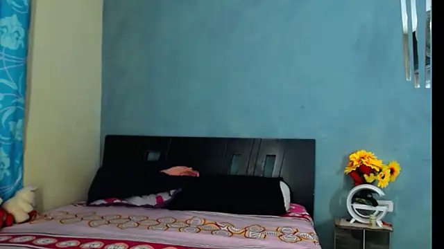 Snapshot of Madison__12 chatting on March 4, 2025, 3:22 am Madison 12 online show from March 4, 2025, 3:22 am