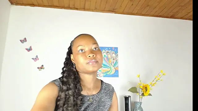 Snapshot of Madison__12 chatting on January 4, 2025, 9:20 pm Madison 12 online show from January 4, 2025, 9:20 pm