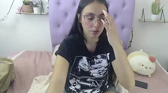 Snapshot of Freyja_01 chatting on March 11, 2025, 1:16 am Freyja 01 online show from March 11, 2025, 1:16 am