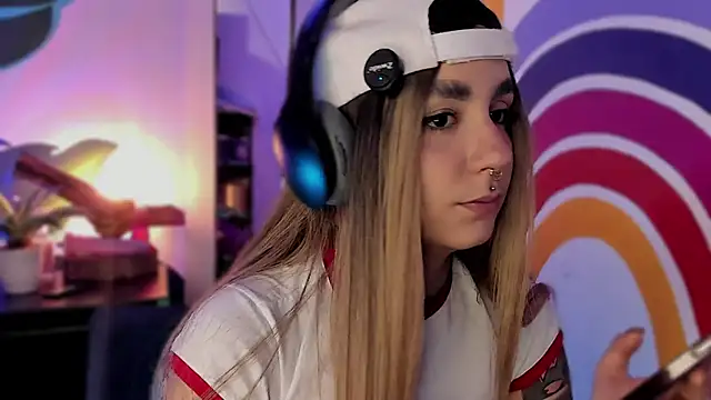 Alice woodville online show from September 11, 2025, 8:53 pm