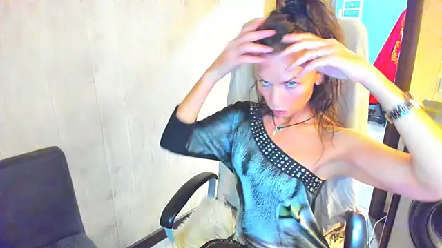 Elizabe th online show from August 1, 2026, 8:40 pm
