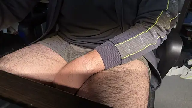 ayuuu4 online show from November 28, 2025, 7:08 am