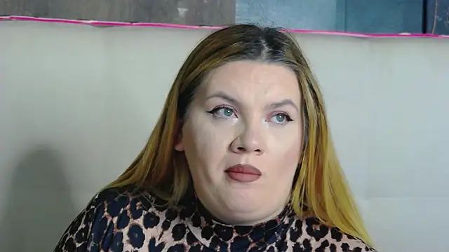 Snapshot of MelanieBrownn chatting on November 23, 2025, 5:01 pm MelanieBrownn online show from November 23, 2025, 5:01 pm