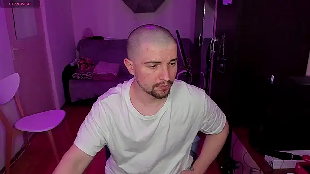 Snapshot of Michael_Wolfborn chatting on March 26, 2026, 2:48 pm Michael Wolfborn online show from March 26, 2026, 2:48 pm