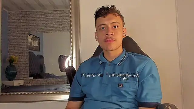 Desmon Clark online show from September 29, 2025, 9:42 pm