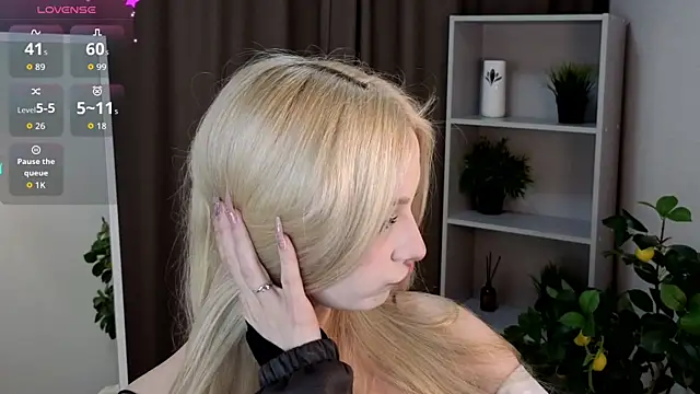 Naughty  Couplles online show from April 1, 2026, 3:08 am