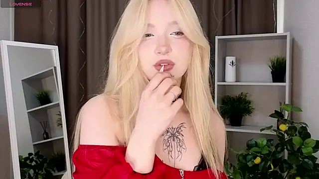 Snapshot of Naughty__Couplles chatting on May 23, 2026, 3:05 am Naughty Couplles online show from May 23, 2026, 3:05 am