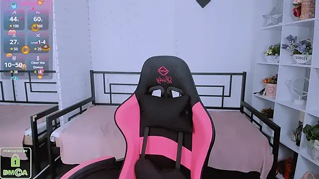 LayriantaVee online show from March 21, 2025, 10:28 am