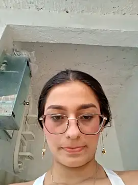 Ary-18 online show from June 3, 2026, 7:29 pm