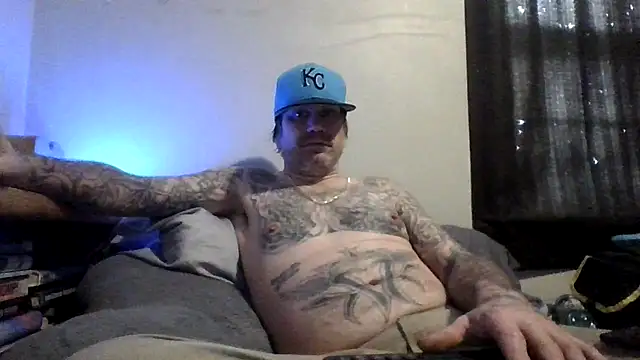 clitstitsandbongrips online show from November 5, 2025, 8:12 pm