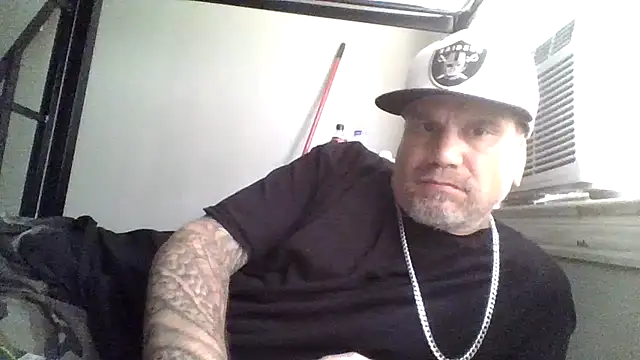 clitstitsandbongrips online show from April 23, 2026, 5:47 pm