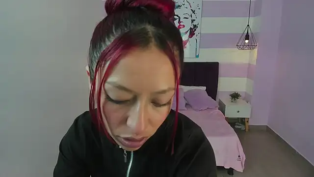 Snapshot of Scarlett__bell chatting on February 24, 2026, 11:33 am Scarlett bell online show from February 24, 2026, 11:33 am