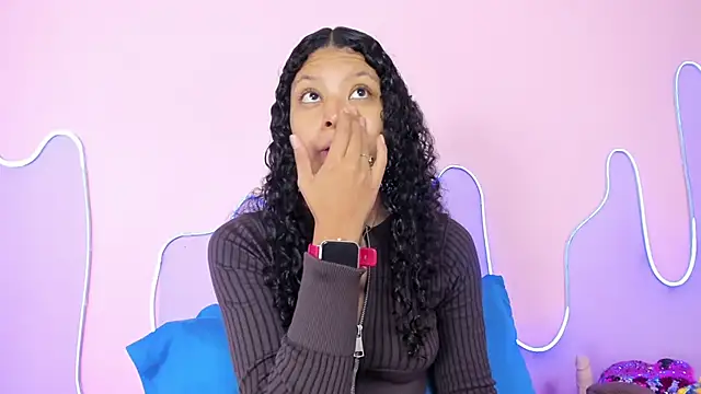 Snapshot of Mingie_Rouse chatting on October 28, 2025, 12:04 pm Mingie Rouse online show from October 28, 2025, 12:04 pm