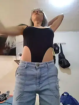 Snapshot of Dani_pegin chatting on November 11, 2025, 1:50 pm Dani pegin online show from November 11, 2025, 1:50 pm