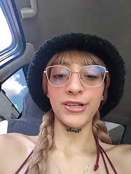 Dani pegin online show from April 3, 2026, 4:02 pm