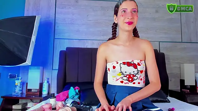 ZaritaLenon online show from April 20, 2026, 8:54 pm