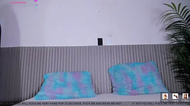 valentina lux online show from March 21, 2026, 7:07 pm