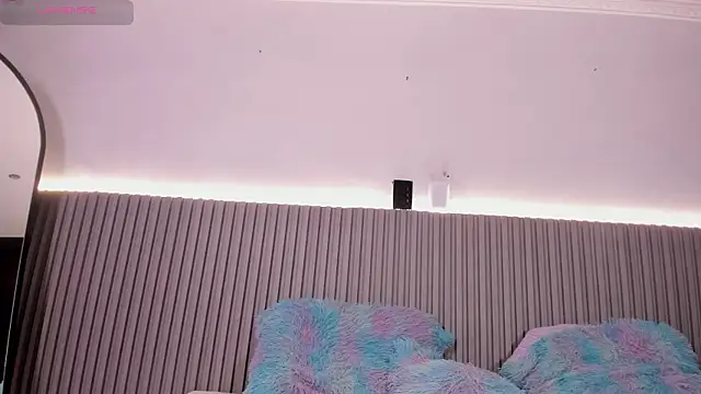 valentina lux online show from January 5, 2026, 7:06 pm