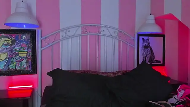 Liah Grey8 online show from November 15, 2025, 9:19 pm