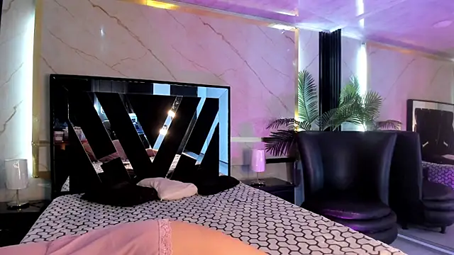 Eli Sanders online show from December 4, 2025, 2:43 am