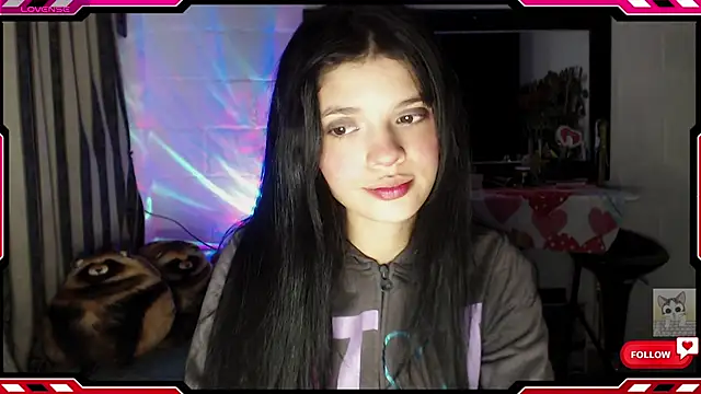 Snapshot of Sarahgin chatting on October 24, 2025, 8:52 pm Sarahgin online show from October 24, 2025, 8:52 pm
