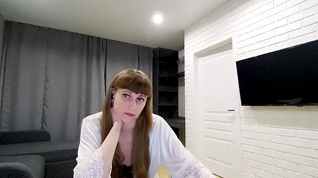 Daniella Lorente online show from April 4, 2026, 4:46 pm