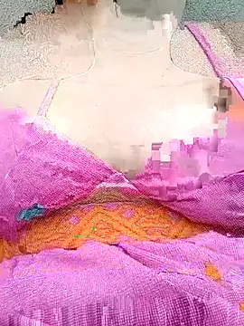 Jujuuu0f online show from November 9, 2025, 8:02 pm