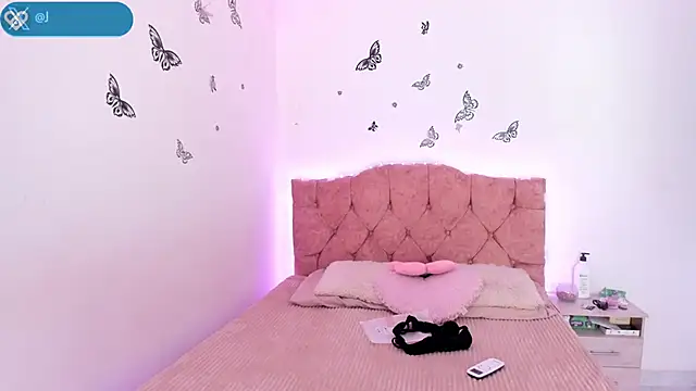 jade dakota   online show from September 22, 2025, 10:49 pm