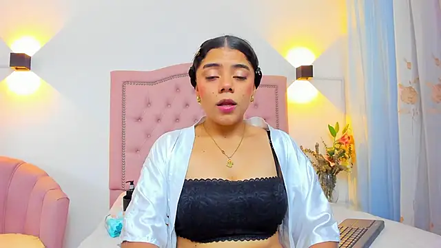 JulieeHabubu online show from September 25, 2025, 3:12 am