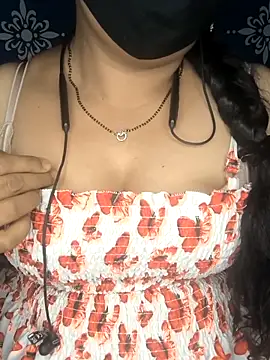 Snapshot of Queen_sakshi chatting on February 18, 2026, 7:54 pm Queen sakshi online show from February 18, 2026, 7:54 pm