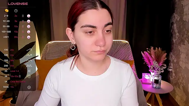 hannacheekss  online show from February 19, 2026, 2:08 am