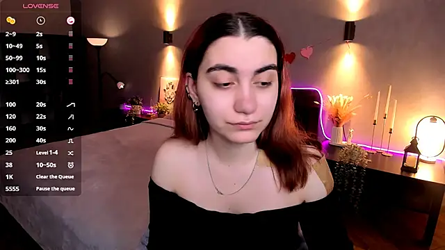 hannacheekss  online show from March 18, 2026, 2:04 am