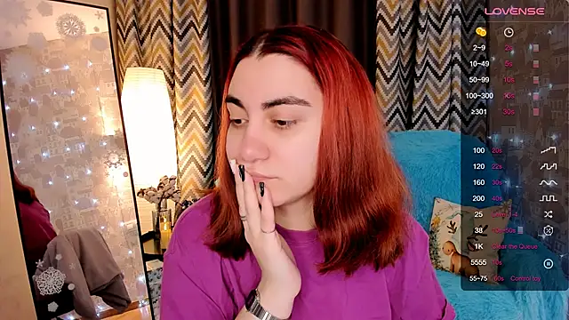 hannacheekss  online show from December 17, 2025, 2:05 am