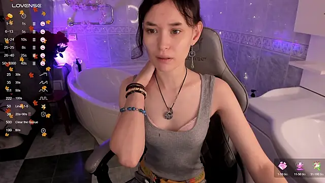 Snapshot of Emily_Strikeee chatting on November 12, 2025, 9:57 am Emily Strikeee online show from November 12, 2025, 9:57 am