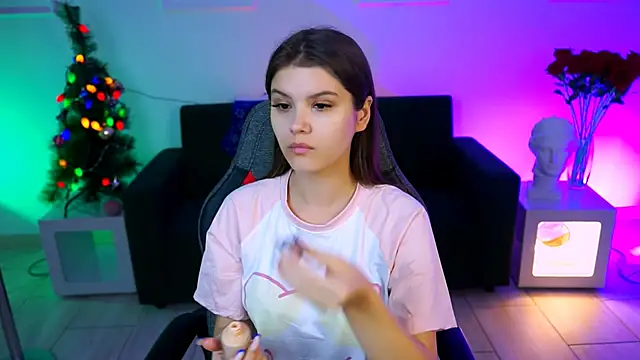 Snapshot of EvaThopson chatting on December 14, 2025, 6:08 am EvaThopson online show from December 14, 2025, 6:08 am