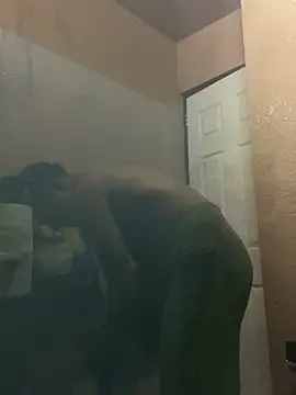 Snapshot of Hxnsovrgon chatting on March 11, 2025, 6:08 am Hxnsovrgon online show from March 11, 2025, 6:08 am