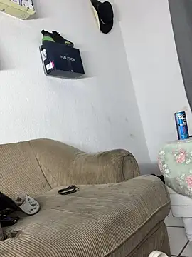 Snapshot of Hxnsovrgon chatting on March 10, 2025, 8:28 am Hxnsovrgon online show from March 10, 2025, 8:28 am