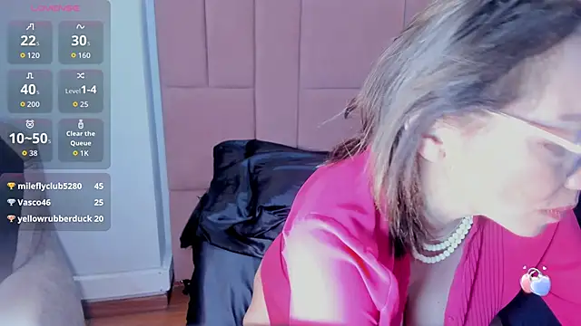 JennieRosse online show from April 18, 2026, 7:07 pm