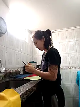 Snapshot of Tefannyy_ chatting on March 3, 2025, 2:39 pm Tefannyy online show from March 3, 2025, 2:39 pm