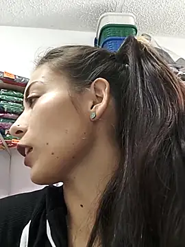 Snapshot of Tefannyy_ chatting on September 26, 2025, 3:52 pm Tefannyy online show from September 26, 2025, 3:52 pm