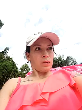 Snapshot of Tefannyy_ chatting on March 9, 2025, 2:43 pm Tefannyy online show from March 9, 2025, 2:43 pm