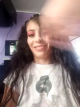 Snapshot of Tefannyy_ chatting on March 14, 2025, 9:10 pm Tefannyy online show from March 14, 2025, 9:10 pm