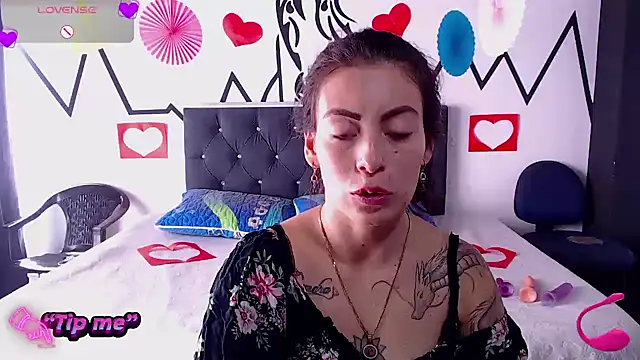 Snapshot of Tefannyy_ chatting on February 10, 2025, 3:21 pm Tefannyy online show from February 10, 2025, 3:21 pm