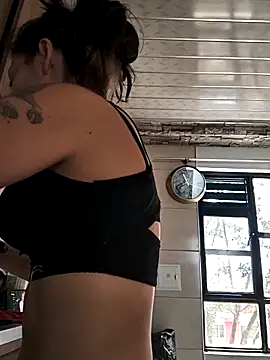 Snapshot of Tefannyy_ chatting on October 2, 2025, 4:21 pm Tefannyy online show from October 2, 2025, 4:21 pm