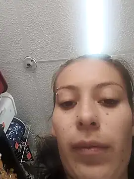 Snapshot of Tefannyy_ chatting on September 25, 2025, 3:40 pm Tefannyy online show from September 25, 2025, 3:40 pm