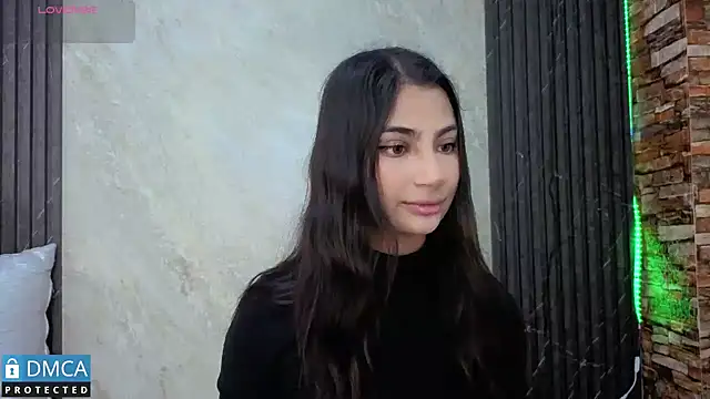 Snapshot of SolBeaumont1 chatting on October 20, 2025, 7:03 pm SolBeaumont1 online show from October 20, 2025, 7:03 pm