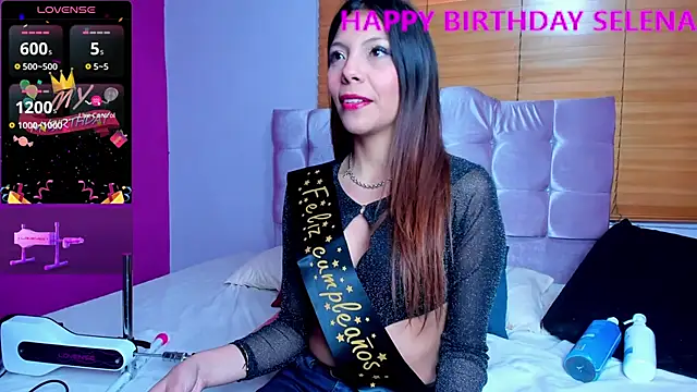 Snapshot of Selenakyle92_ chatting on February 1, 2025, 6:51 pm Selenakyle92 online show from February 1, 2025, 6:51 pm