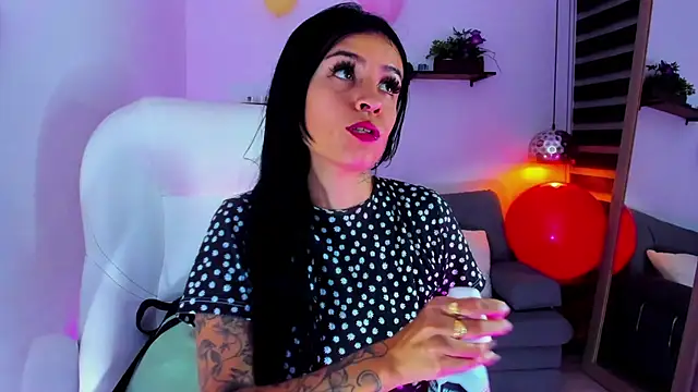 yenny garcia online show from November 4, 2025, 6:11 pm