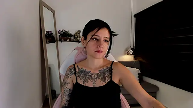 yenny garcia online show from July 16, 2026, 3:42 pm